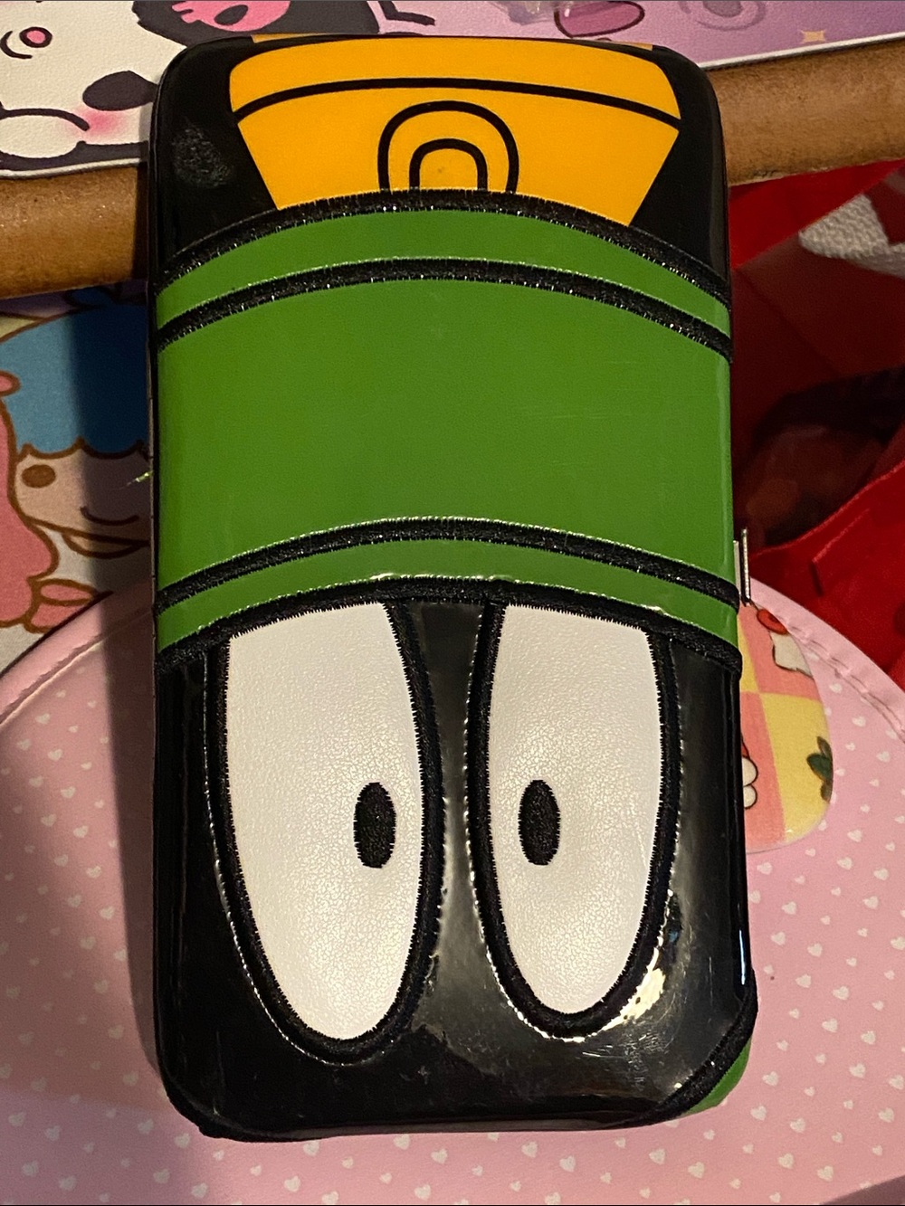 NWOT Green Cartoon Eyes Wallet Unknown Brand💚🖤
